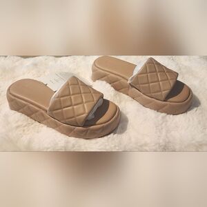 The Drop Quilted Women's Platform Mule. Praline.  Size 5.5.